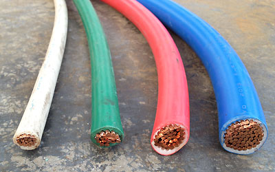 IVケーブルの60mm²以上。