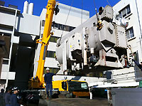 吸収式冷温水機撤去・搬出事例